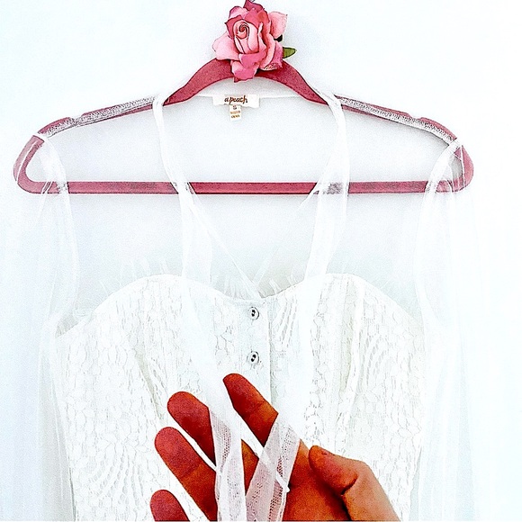 💕Beautiful White Lace Sheer Long Sleeve Top SZ S - Picture 7 of 14